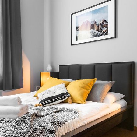 Friendhouse Apartments Avenue Краков Экстерьер фото