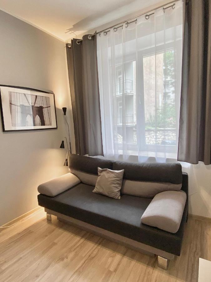 Friendhouse Apartments Avenue Краков Экстерьер фото