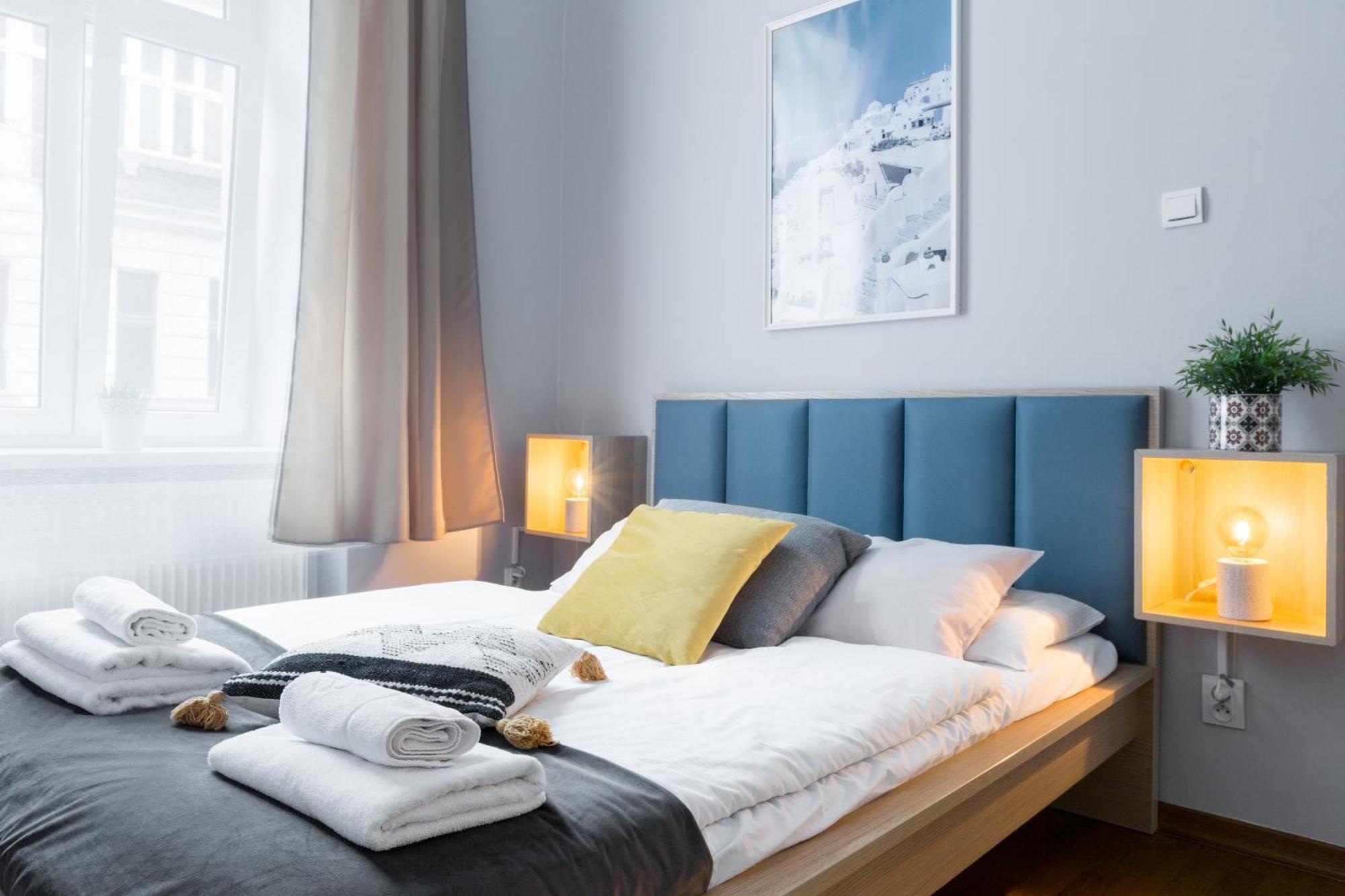 Friendhouse Apartments Avenue Краков Экстерьер фото