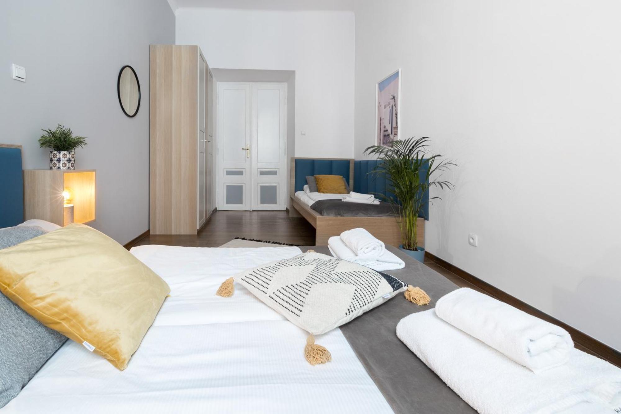 Friendhouse Apartments Avenue Краков Экстерьер фото