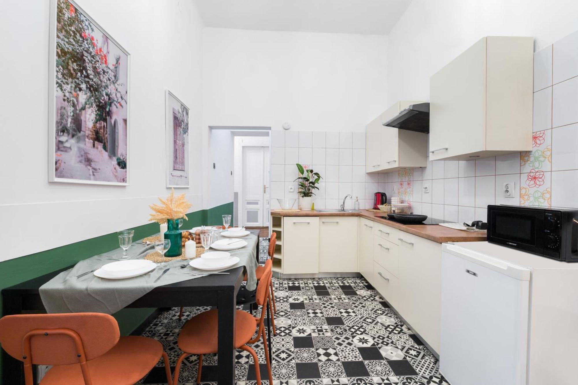 Friendhouse Apartments Avenue Краков Экстерьер фото