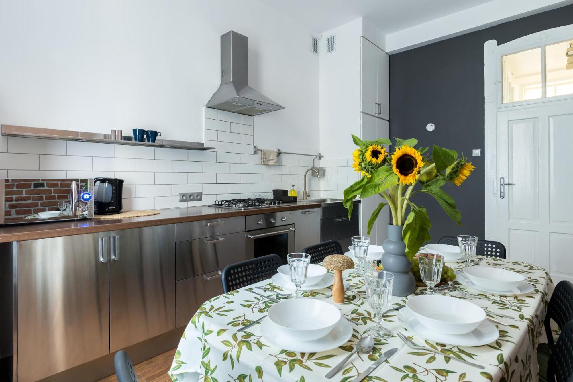 Friendhouse Apartments Avenue Краков Экстерьер фото