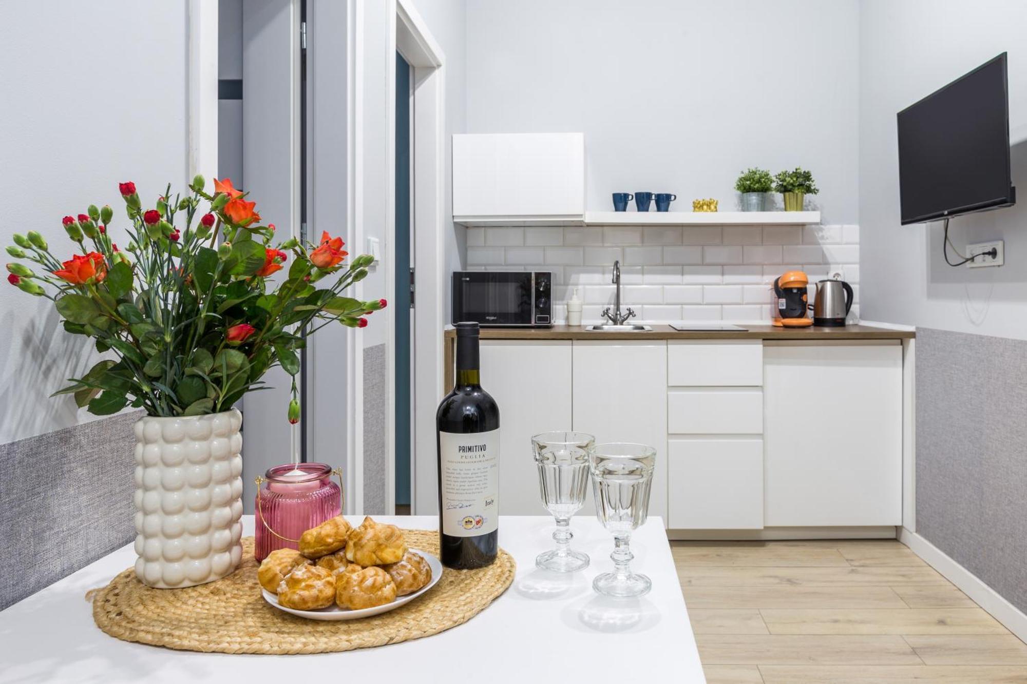 Friendhouse Apartments Avenue Краков Экстерьер фото