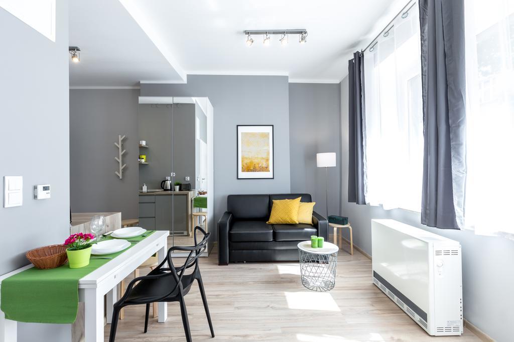 Friendhouse Apartments Avenue Краков Экстерьер фото