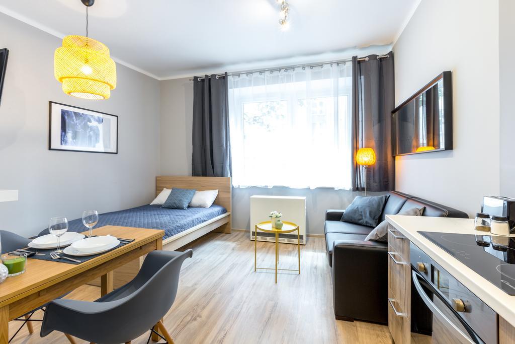 Friendhouse Apartments Avenue Краков Экстерьер фото