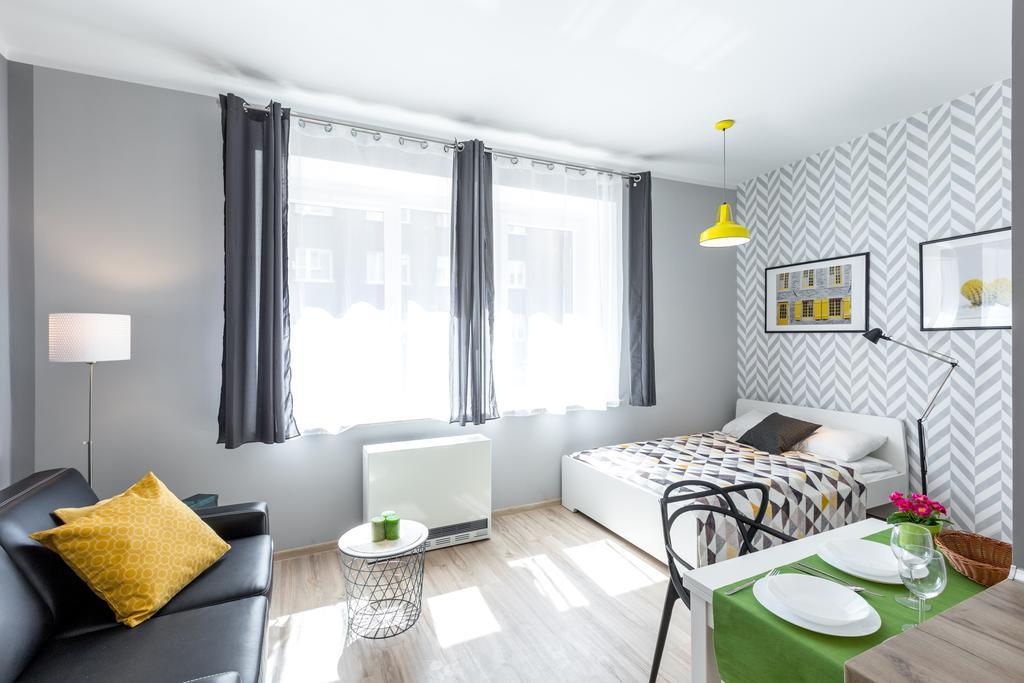 Friendhouse Apartments Avenue Краков Экстерьер фото